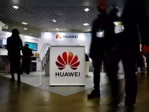 Read more about the article Huawei Makes a Bold Move: Ditching Android for its Own Harmony OS in Next Version